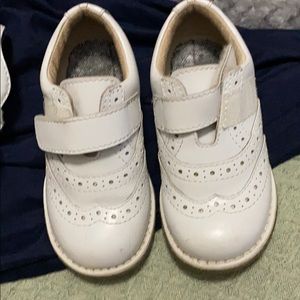 Gently used  boys size 7 shoes